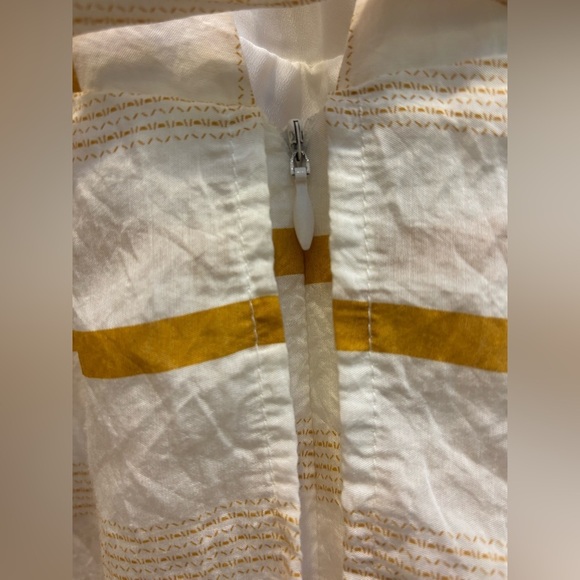 ALLISON New York Cotton blend ruffle short sleeve striped romper, small✨ - Picture 8 of 10